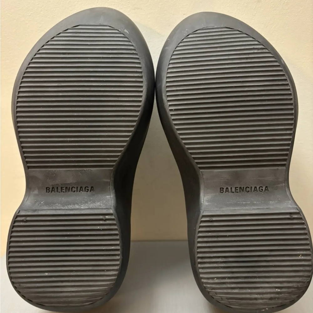 Balenciaga Black Men's Loafers - Picture 3 of 6